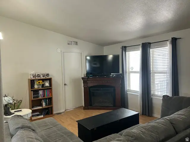 1025 N 300 W #38, Springville, UT 84663 - #3