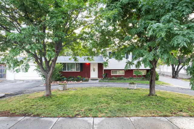 7282 S 2700 W, West Jordan, UT 84084 - #1