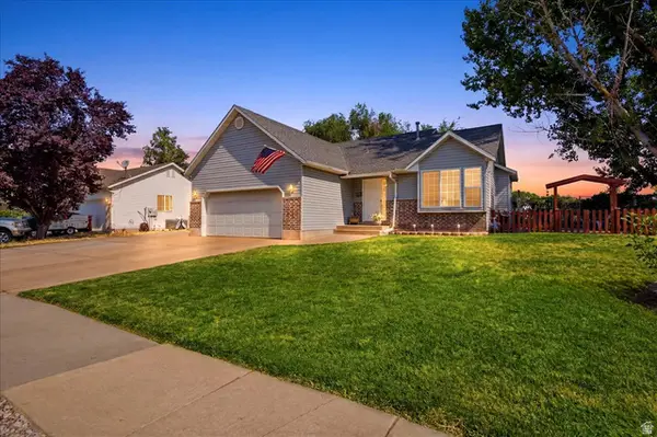 3334 W 4725 S, Roy, UT 84067