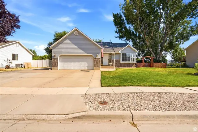 3334 W 4725 S, Roy, UT 84067 - #2