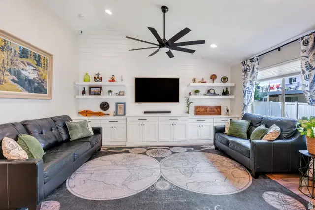 652 W Sidney Ln, Saratoga Springs, UT 84045 - #3