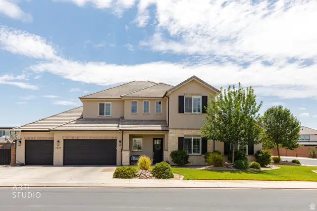 2252 E Fieldstone Cir, Saint George, UT 84790 - #1