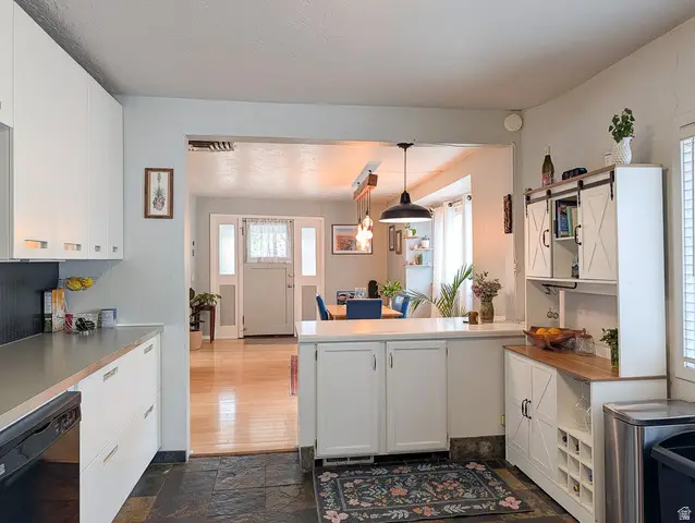 1136 E Milton Ave, Salt Lake City, UT 84105 - #2