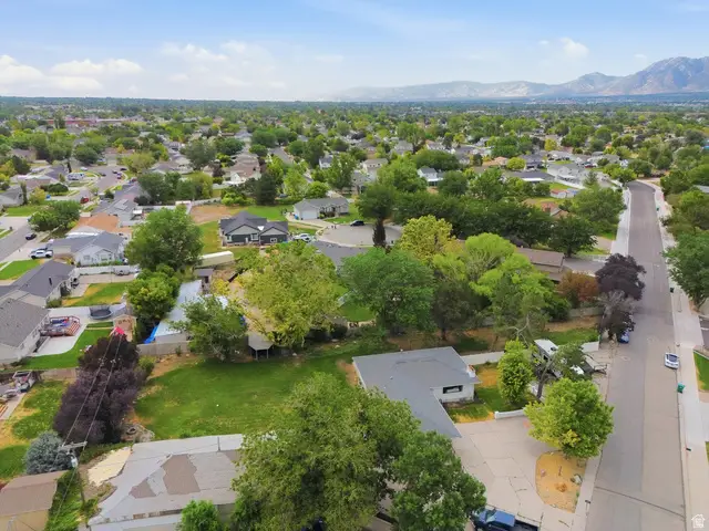 13370 S Trestle Ln, Riverton, UT 84065 - #3