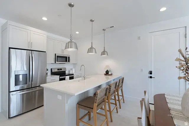 425 W Momori Cir #A6, Kanab, UT 84741 - #3