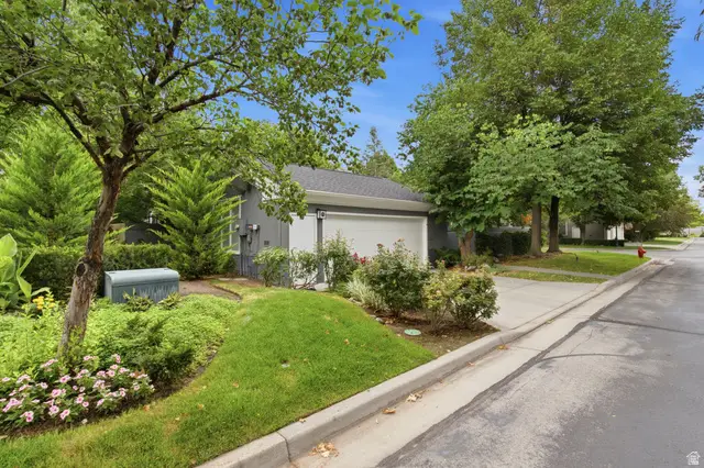 6184 S Tall Oak Ln E, Salt Lake City, UT 84121 - #3