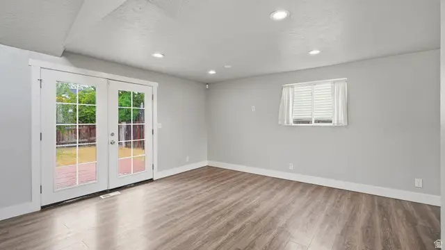 9070 S Corliss Ave, West Jordan, UT 84088 - #3