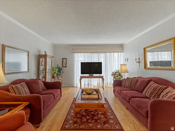 62 W Lester Ave S #J-27, Murray, UT 84107