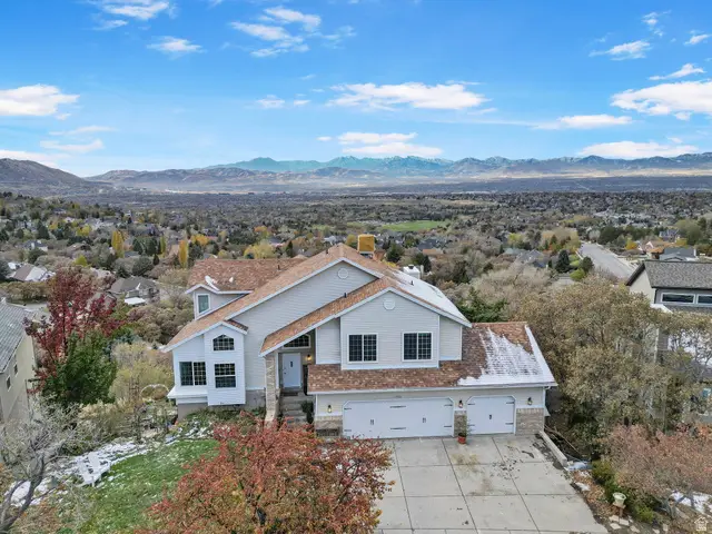 11722 S Cassowary Dr E, Sandy, UT 84092 - #2