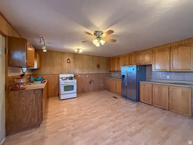 215 S 200 E, Elmo, UT 84521 - #3