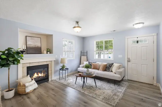 435 E Park Oak Pl, Murray, UT 84107 - #1