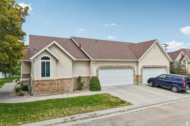 233 E Country Haven Ln S, Grantsville, UT 84029 - #3