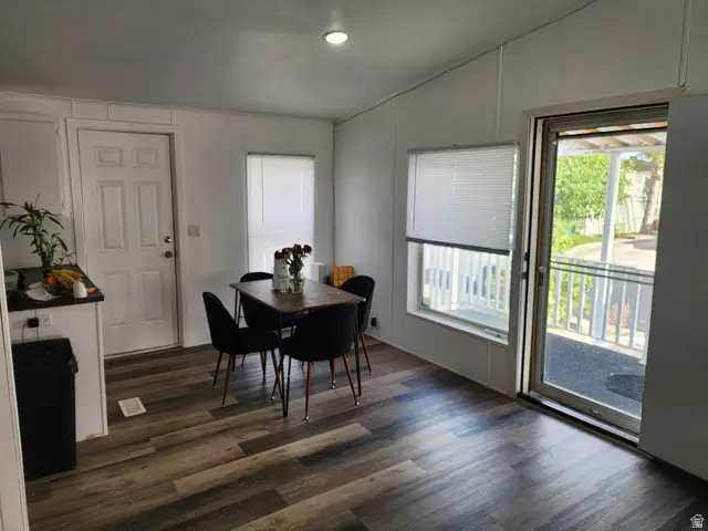 1594 W 400 Plac S, Salt Lake City, UT 84104 - #3