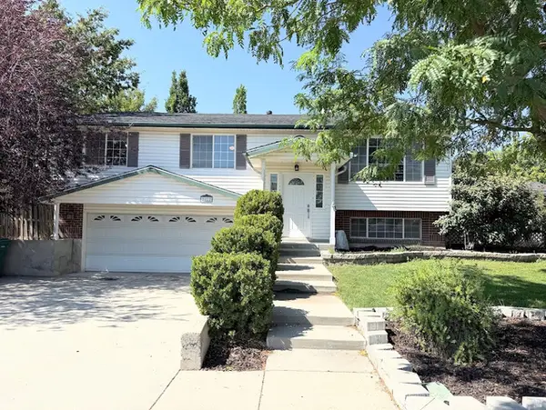 2022 W 12015 S, Riverton, UT 84065