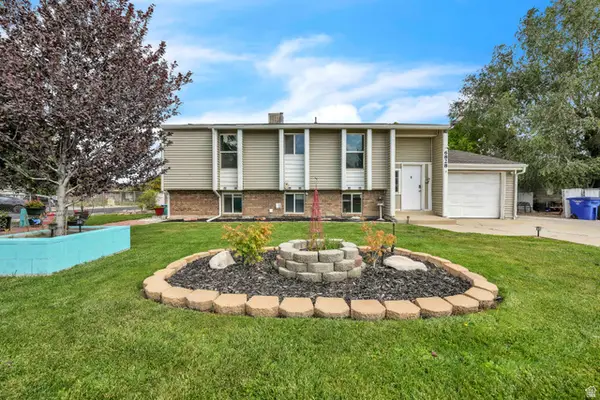 6828 W Copperhill Dr, West Valley City, UT 84128