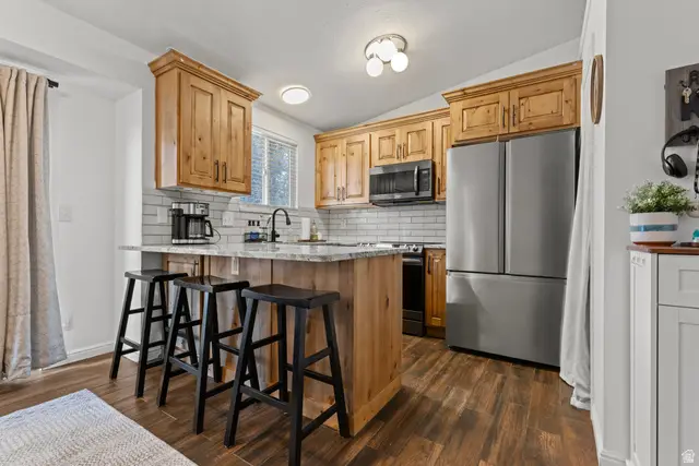 208 W 1600 N, Layton, UT 84041 - #3