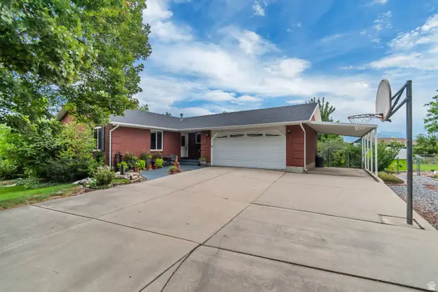 9801 S Amberwood Cir, South Jordan, UT 84095 - #1