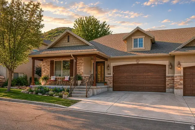 1370 E Meadow Valley Dr, Draper, UT 84020 - #1