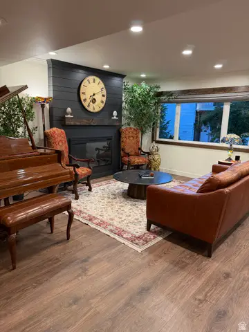 4867 S 1690 E, Holladay, UT 84117