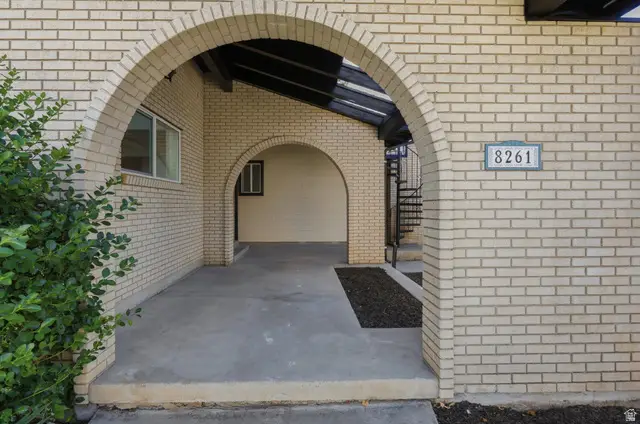 8261 S Maio Dr, Sandy, UT 84093 - #2