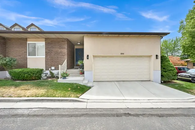 2246 E Lincoln Ct, Holladay, UT 84124 - #2