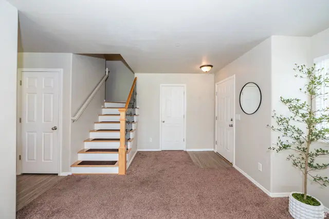 6643 W Ivy Gable Dr, West Jordan, UT 84081 - #3