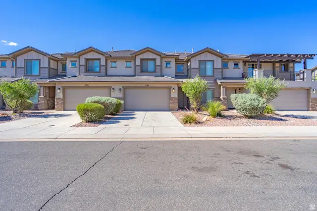 2086 W 440 N, Hurricane, UT 84737 - #1