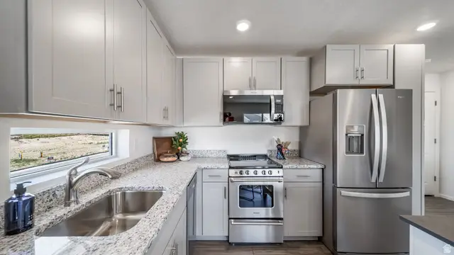 548 N Mule Deer Pl #185, Saratoga Springs, UT 84045 - #2