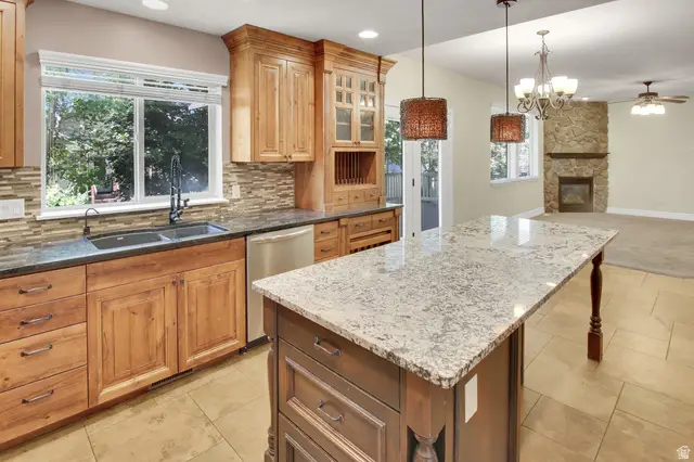 1902 S 1375 W, Syracuse, UT 84075 - #3