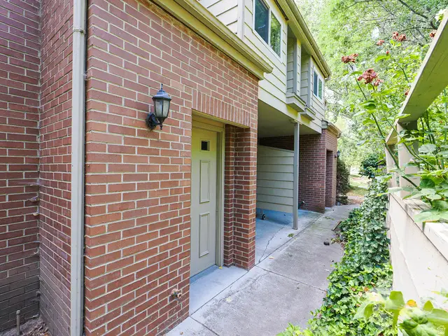 3221 Shadowbrook Cir, Provo, UT 84604 - #2