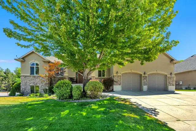 8212 S 2560 E, South Weber, UT 84405 - #2