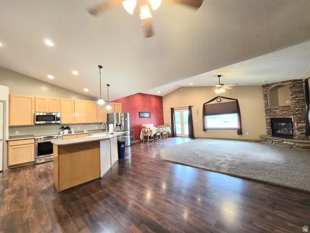 5953 W Silver Saddle Way, Herriman, UT 84096 - #2