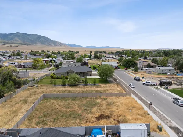 8048 N Park Ln #002, Lake Point, UT 84074
