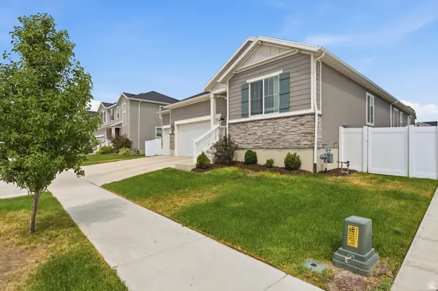 1079 E Horse Rider Dr, Eagle Mountain, UT 84005 - #3