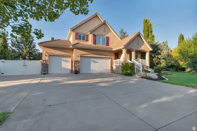 971 S Kays Dr, Kaysville, UT 84037 - #3