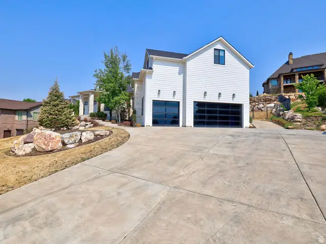 1154 Fawn Dr, Pleasant View, UT 84414 - #2