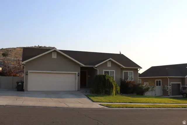 3827 E Pawnee Rd, Eagle Mountain, UT 84005 - #2
