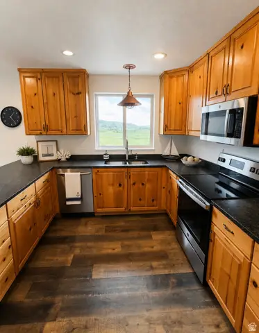 495 W Buttercup Ln, Garden City, UT 84028 - #3