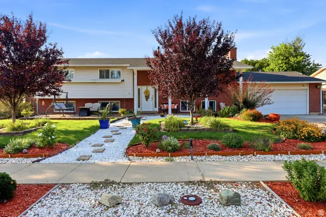 106 W 575 N, Kaysville, UT 84037 - #3