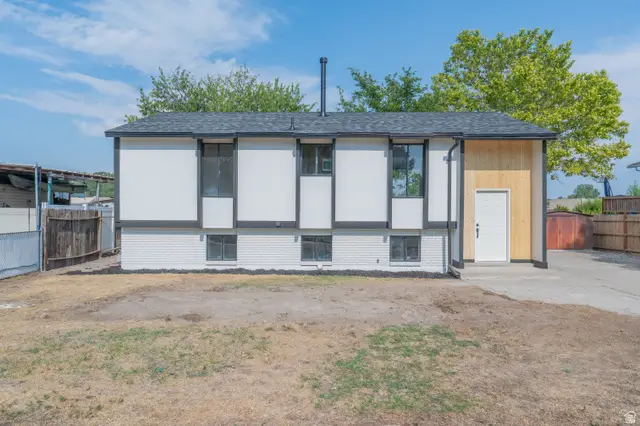 6657 S Kentucky Dr, West Jordan, UT 84084 - #3