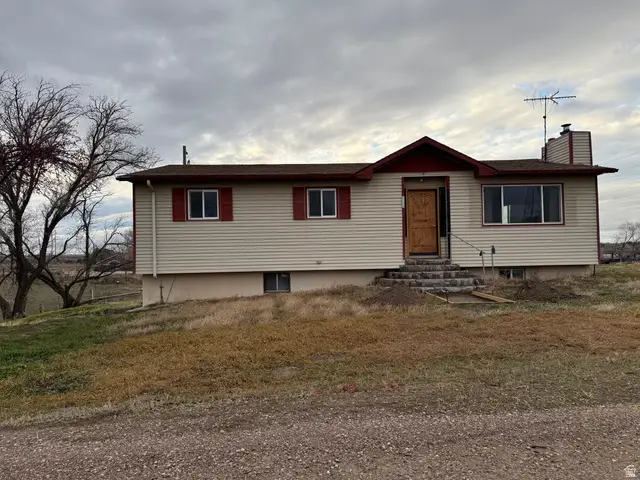 2932 S Arthur, American Falls, ID 83211 - #3
