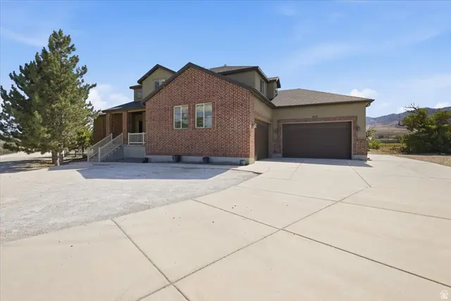 457 W Wrathall Ln, Grantsville, UT 84029 - #3