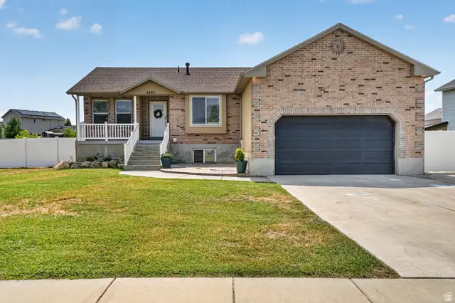 4205 W 5850 S, Roy, UT 84067 - #1