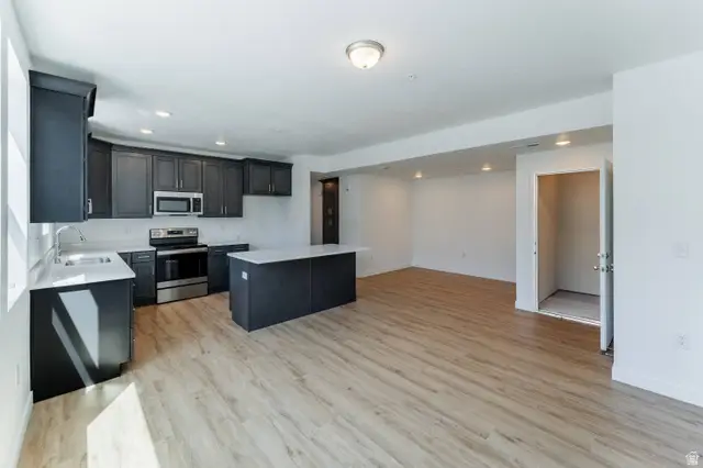718 W W Blue Magic Ln S #S203, Midvale, UT 84047 - #3