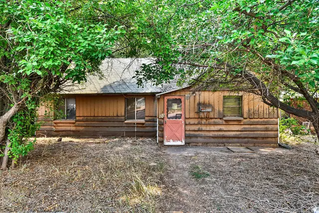 637 S 200 W, Richfield, UT 84701 - #1