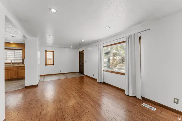 1624 E Maple Ave S, Millcreek, UT 84106 - #3