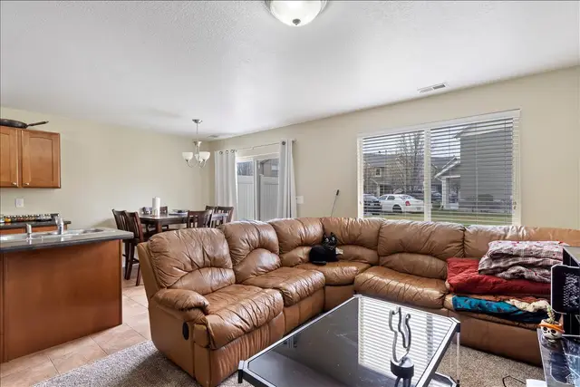 2153 W Foxwood St S, West Haven, UT 84401 - #2