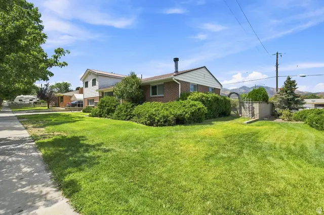 3320 S Broadway St, Magna, UT 84044 - #2
