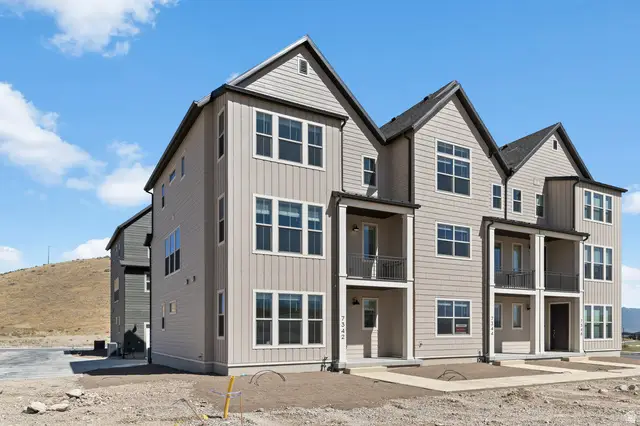 7342 W Stonecrop Rd, West Jordan, UT 84081 - #3