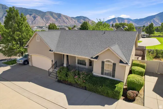 1418 S Avalon Dr, Springville, UT 84663 - #3